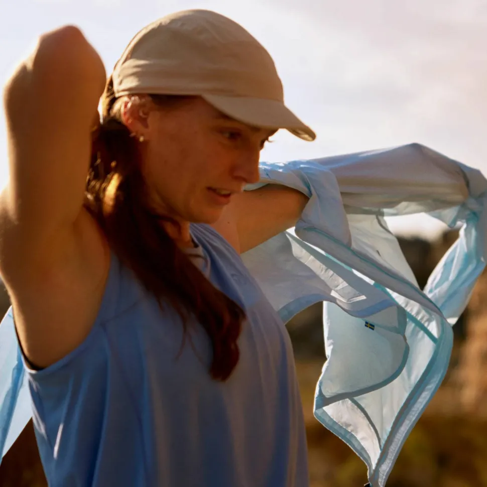 Fjällräven Women's Keb Lätt Wind Jacket Mountain Blue